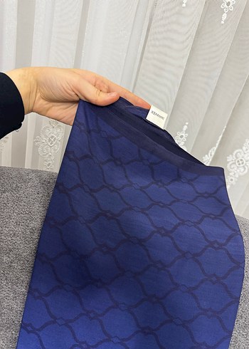 İmannoor lacivert kafes degrade desen floş viskon şal - Görsel 3