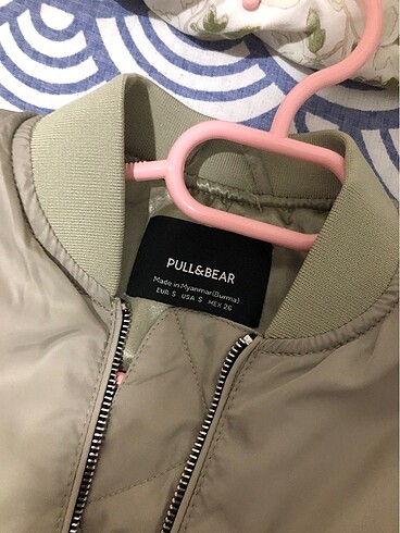 Pull and Bear Pull bear