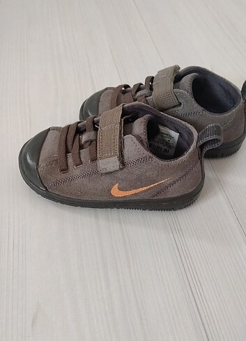 21 Beden Nike 21,5 numara spor ayakkabı