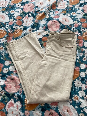 Beyaz pantalon