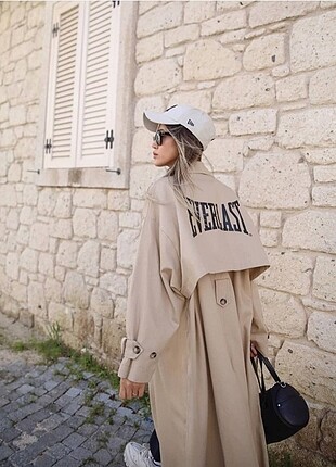 Zara model everlast trenc