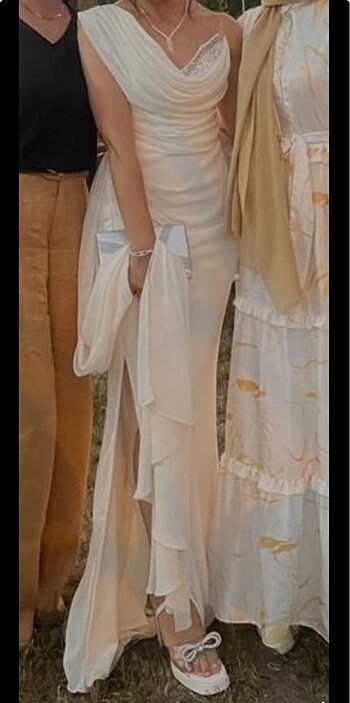 Beyaz uzun abiye - Görsel 3