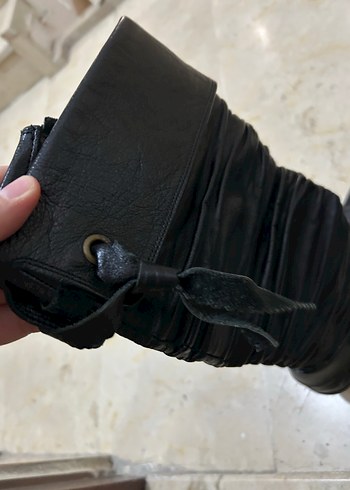 Siyah Deri Tokalı Kadın Uzun Çizme - Görsel 5