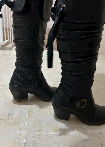 Siyah Deri Tokalı Kadın Uzun Çizme - Görsel 12