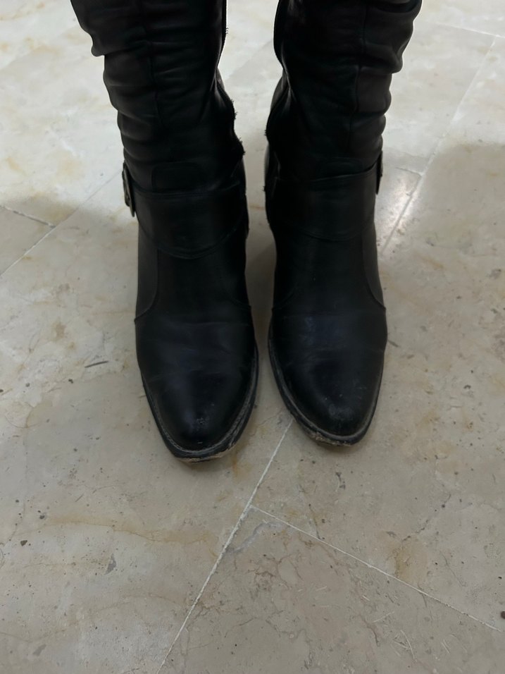 Siyah Deri Tokalı Kadın Uzun Çizme - Görsel 2