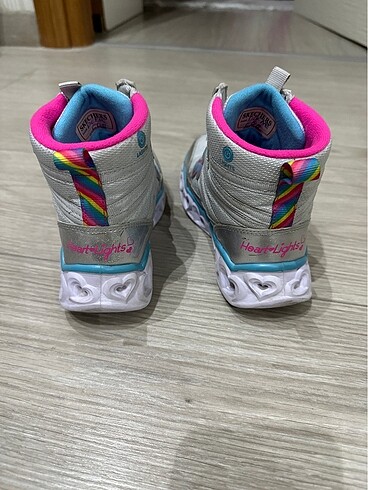 30 Beden Skechers kız çocuk bot