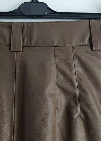 m Beden Zara Deri Kadın Pantolon - Kahverengi
