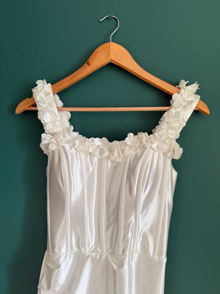 Uzun Beyaz Gelinlik İsteme Elbisesi - Görsel 5