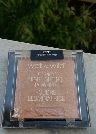 Wet n Wild aydınlatıcı 