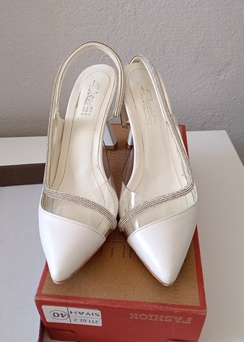 Shoes & More Beyaz Stiletto Topuklu Kadın Abiye Ayakkabı