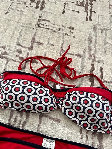 40 Beden Bikini