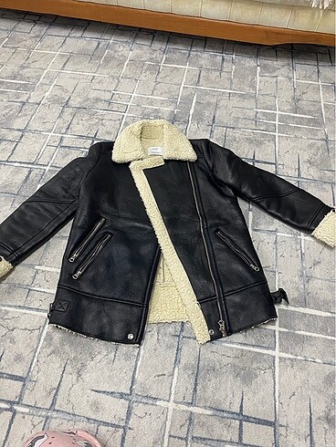 Bershka mont
