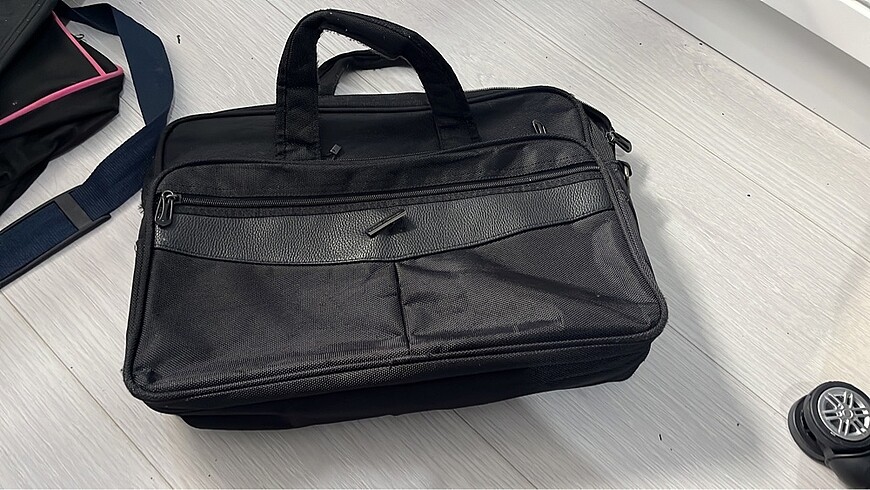 Laptop çantası - Görsel 2