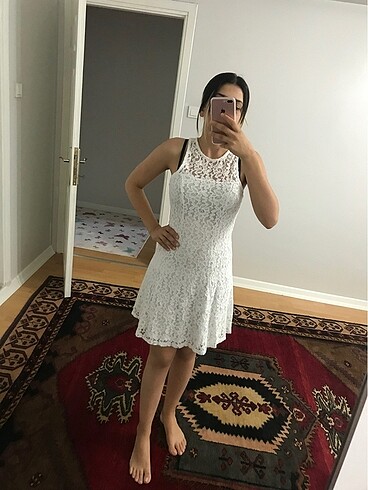 Beyaz şık elbise