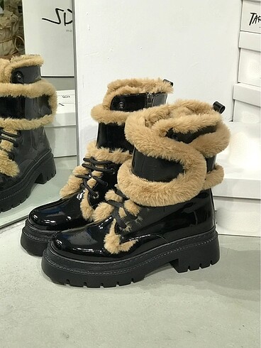 Zara Kürklü bot