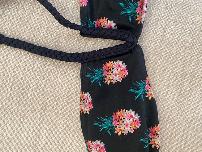 m Beden Bikini üstü