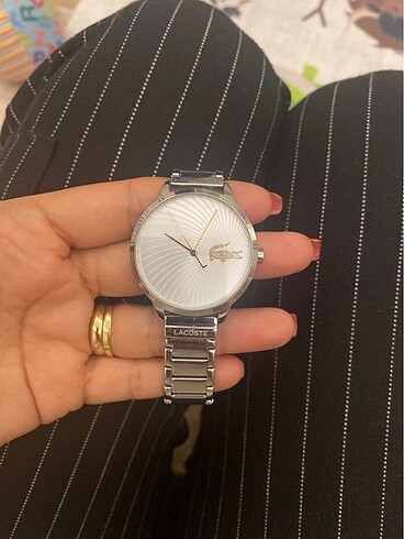 Lacoste saat