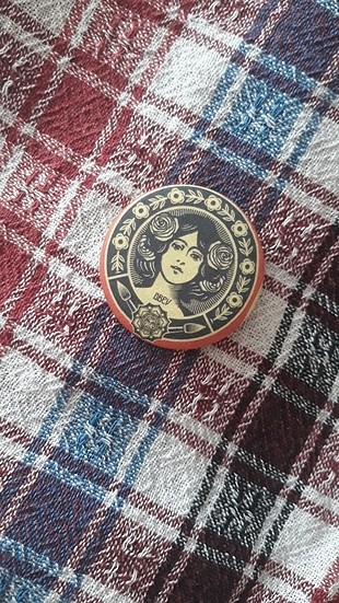 Obey Broş Pin