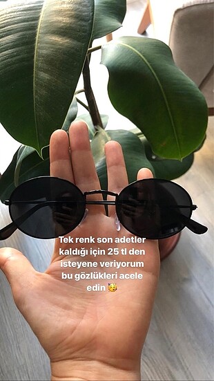 Siyah elips model güneş gözlüğü