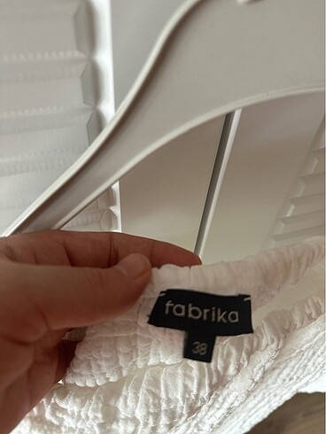38 Beden Fabrika müslin kumaş beyaz helen tek kol elbise