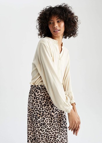 Bej V Yakalı Uzun Kollu Kadın gömlek - Görsel 2