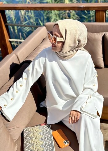 Düğmeli Beyaz Kadın Uzun Scuba Takım - Görsel 3