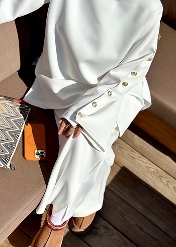 Düğmeli Beyaz Kadın Uzun Scuba Takım - Görsel 4