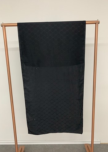 Siyah Jakarlı Kadın Şal - Görsel 2