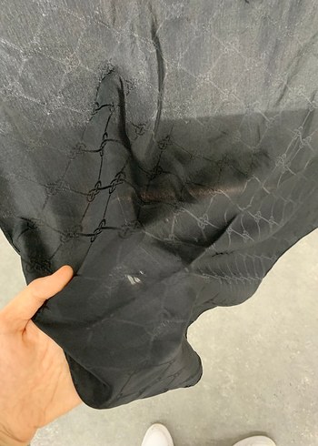 Siyah Jakarlı Kadın Şal - Görsel 4