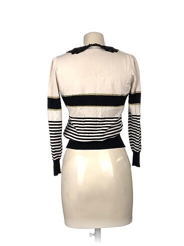 m Beden On Fashion Hırka %70 İndirimli.