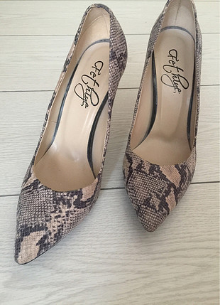 Stiletto 
