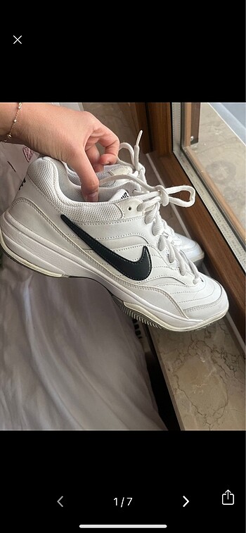 nike air monarch