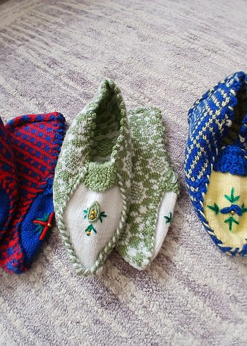 diğer Beden Renkli Nakışlı Örgü Kadın Patik