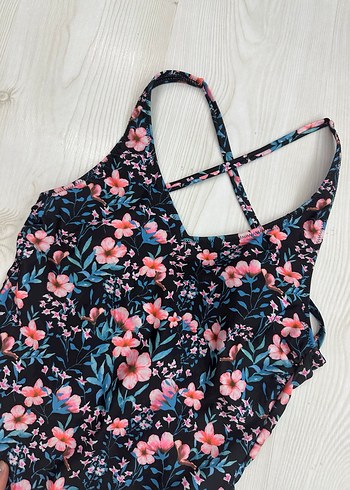 Çiçek Desenli Kadın Mayo - Görsel 4