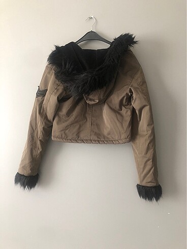 Peluş Detaylı Mont