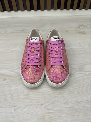 H&M SNEAKER