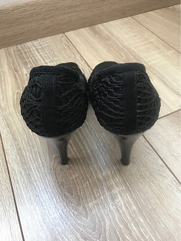 So Chic Dantel desenli topuklu ayakkabı