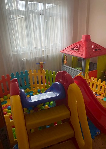 Kırmızı Kaydıraklı Çocuk Oyun Evi - Görsel 12
