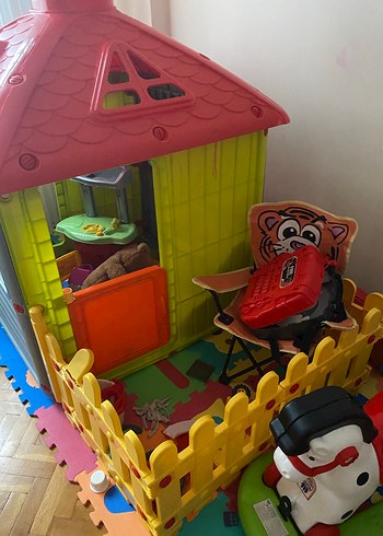 Kırmızı Kaydıraklı Çocuk Oyun Evi - Görsel 5