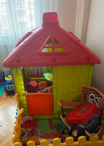 Kırmızı Kaydıraklı Çocuk Oyun Evi - Görsel 2