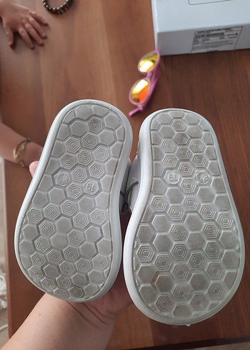 Diğer Renkli Nakışlı Beyaz İlk Adım Ayakkabısı