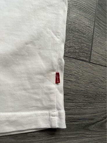 l Beden Orijinal Levis Tshirt L