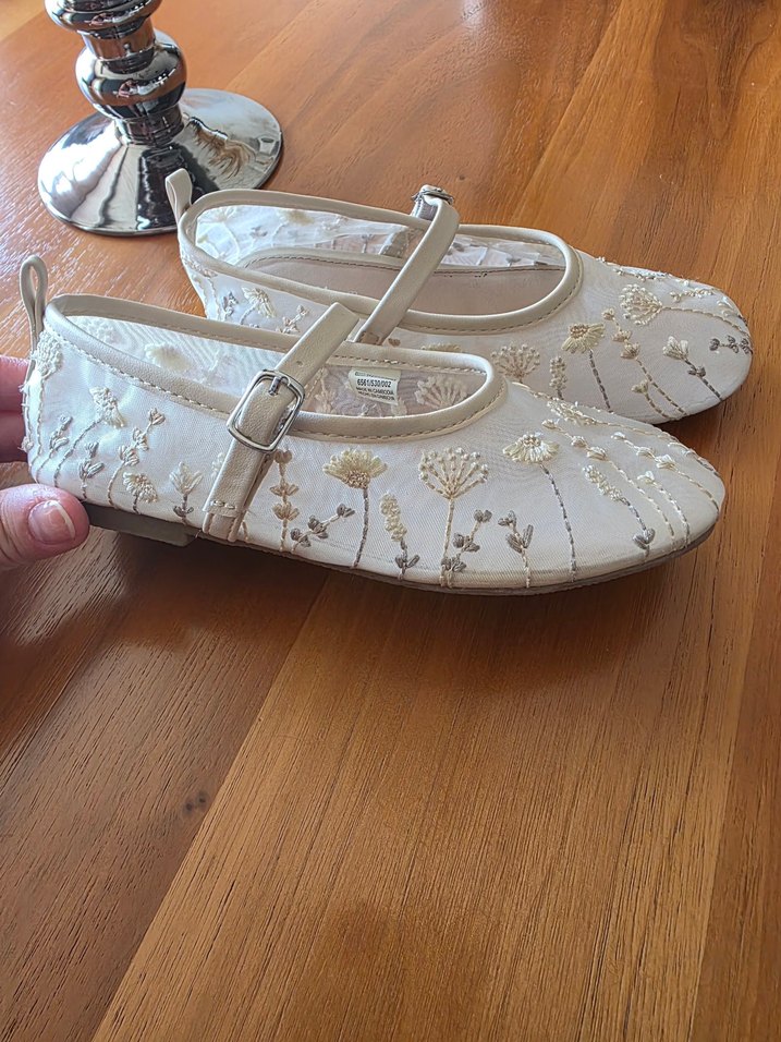 Zara Bej Nakışlı Kız Babet Ayakkabı - Görsel 4