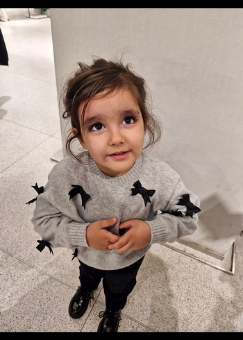 Zara Gri Örgü Siyah Fiyonk Detaylı Kazak