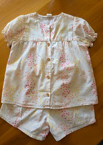 Düğmeli Bebek Kız Hastane Kıyafeti - Görsel 2