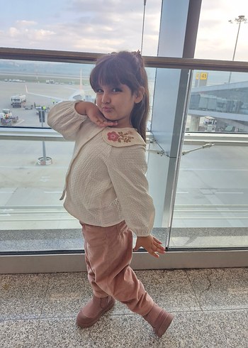 Zara Nakışlı Yakalı Kız Gömlek - Görsel 6