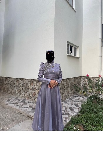 Işıltılı taşlı tesettür Gri Abiye Elbise