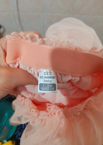 3 Ay Beden LCW Baby Kız Bebek Dantelli Body ve Tüllü Etek Takımı