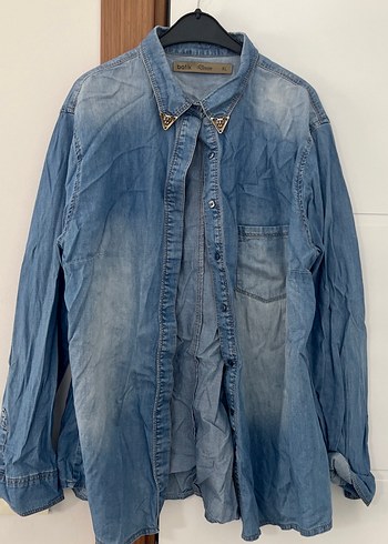 Düğmeli Mavi Denim Kadın Gömlek
