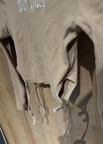 Uzun Kollu Bej Crop Top - Görsel 2